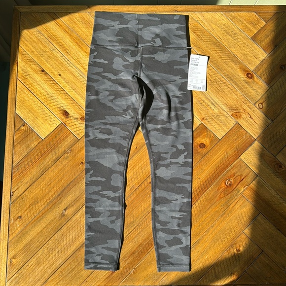Athleta Elation Camo 7/8 Tight - Picture 3 of 7